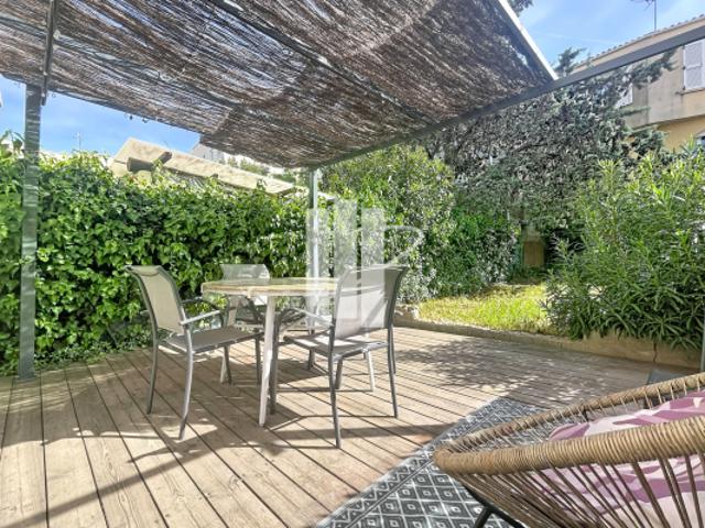Appartement vente à Arrondissement de Draguignan, Saint-raphaël