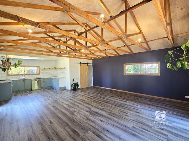 Granny Flat for rent in Victoria