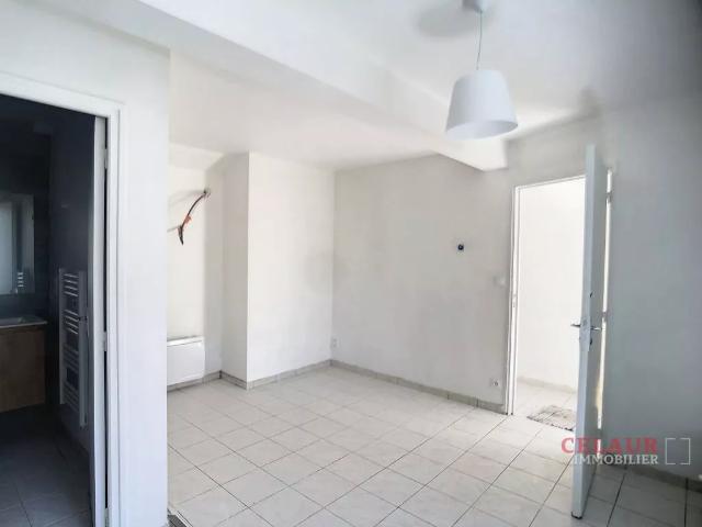 Studio location à Brive-la-Gaillarde, Collonges-la-rouge