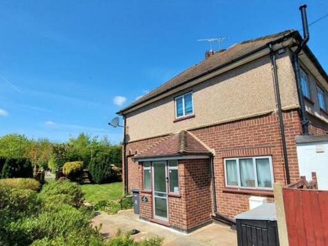 House for rent in Navestock Side