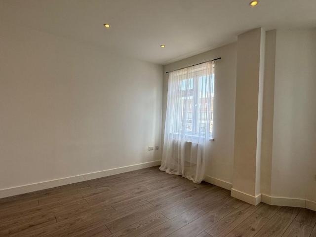 Studio for rent in Slough