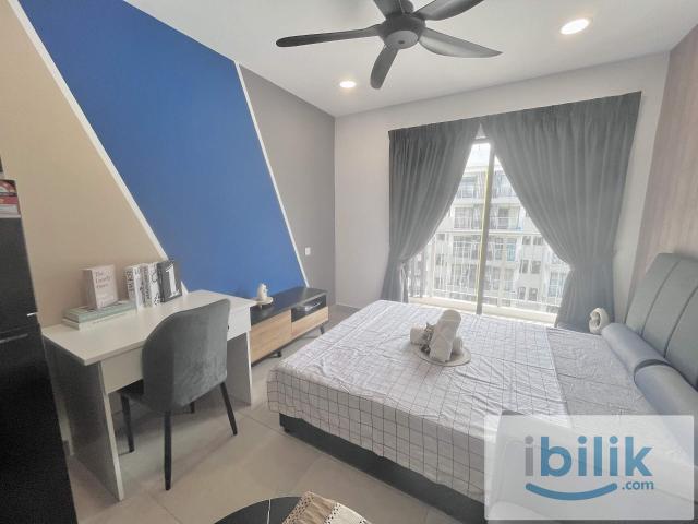Room for rent in Petaling, Alam Impian