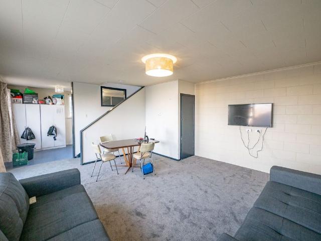 Property for rent in Otakou