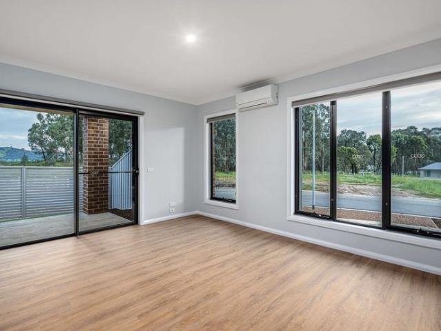 Granny Flat for rent in Baranduda, Victoria