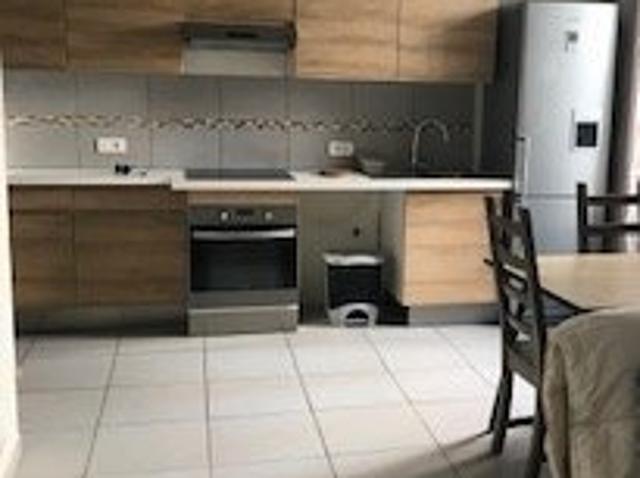 Studio location à Marseille, Roquevaire