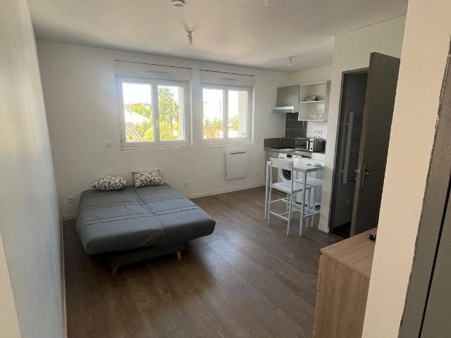 Studio location à Ruelle-sur-Touvre, Charente
