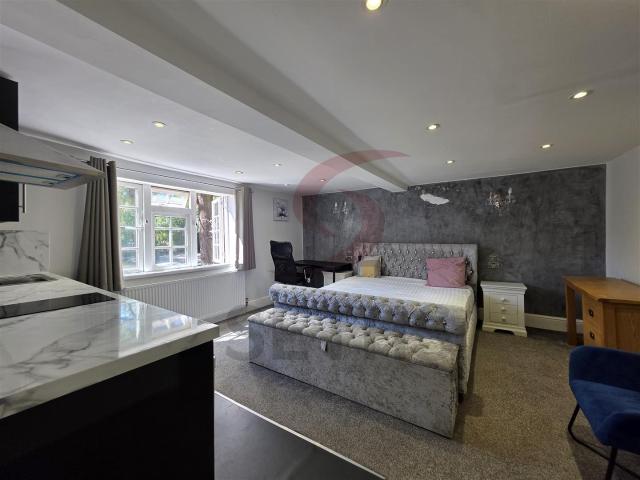 Studio for rent in Brownshill Green, Coventry