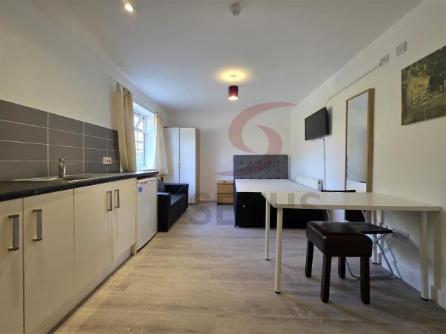 Studio for rent in Whitmore Park, West Midlands