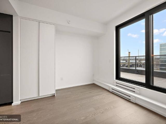 Apartment for rent in Mont-royal, Quebec