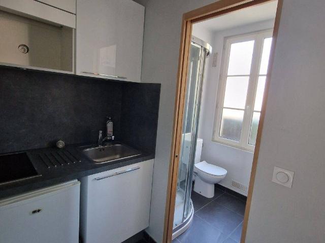 Studio location à Centre ville, Senlis