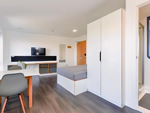 Studio for rent in St George's Quarter / Cultural Quarter, Calderstones