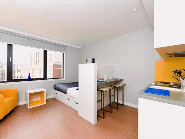 Studio for rent in Merchant City, Scotland