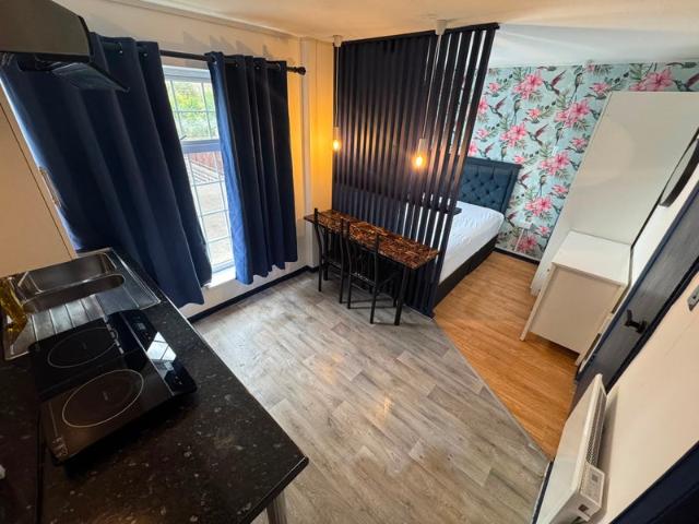 Studio for rent in Sudbury, Greater London