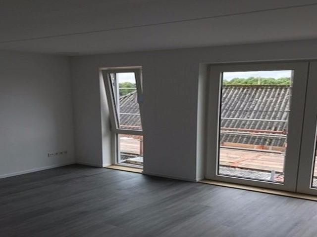 Studio te huur in Winkelcentrum Martenshoek, Hoogezand