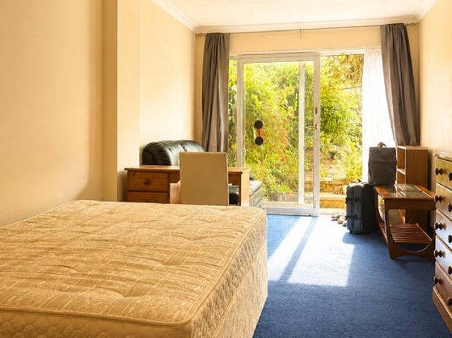 Studio for rent in Selly Park, West Midlands