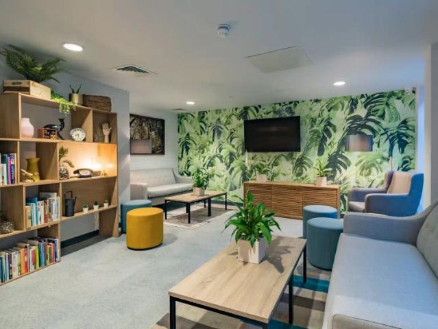 Studio for rent in Hyde Park, West Yorkshire