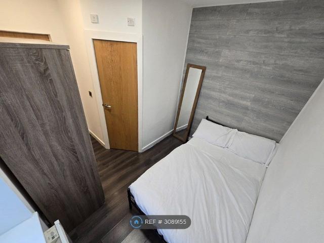Studio for rent in Hanley, Stoke-on-Trent