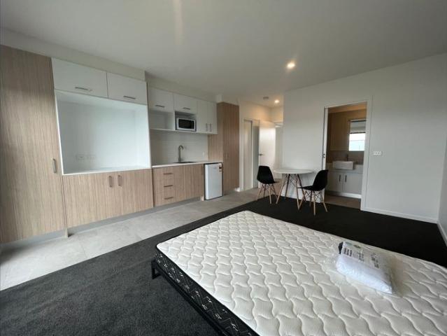 Granny Flat for rent in Geelong, Victoria