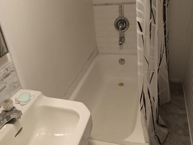 Room for rent in Oakland, California