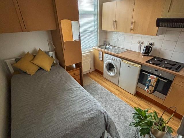 Studio for rent in Harringay, Isle Of Man