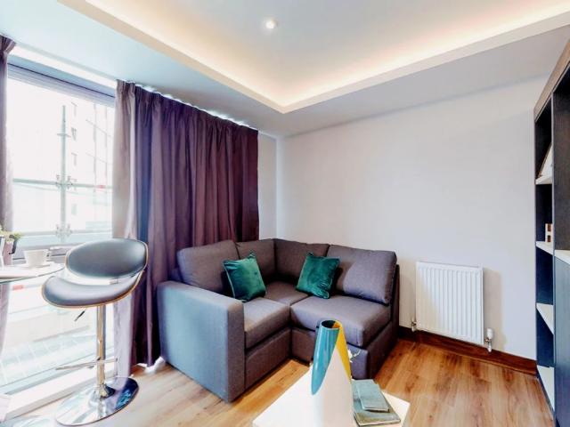Studio for rent in Woodhouse, West Yorkshire
