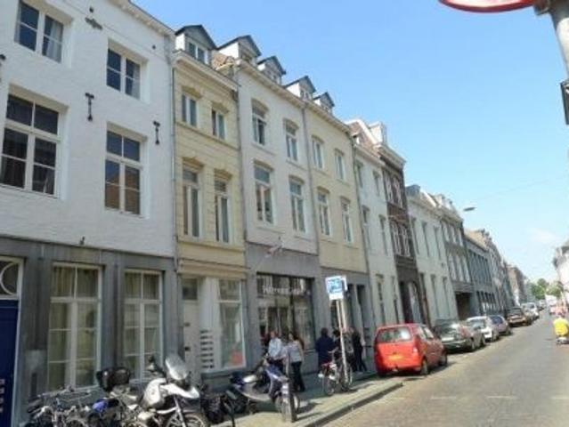 Studio te huur in Statenkwartier, Limburg