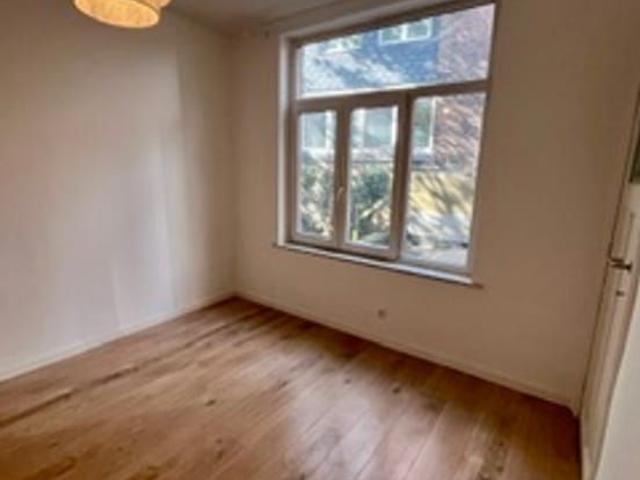 Kot location à Saint-Josse-ten-Noode - Sint-Joost-ten-Node, Brussel-Hoofdstad - Bruxelles-Capitale