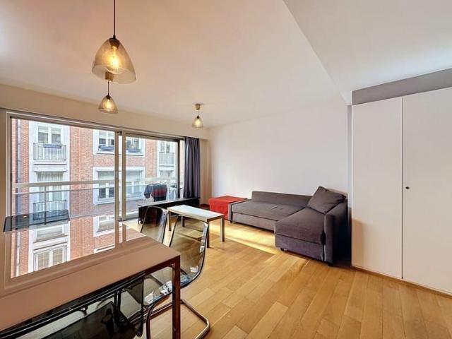 Kot location à Saint-Gilles - Sint-Gillis, Brussel-Hoofdstad - Bruxelles-Capitale