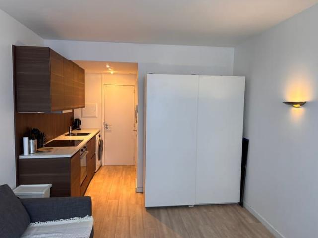 Kot location à Saint-Gilles - Sint-Gillis, Brussel-Hoofdstad - Bruxelles-Capitale