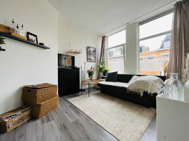 Studio te huur in Bezuidenhout, Zuid Holland
