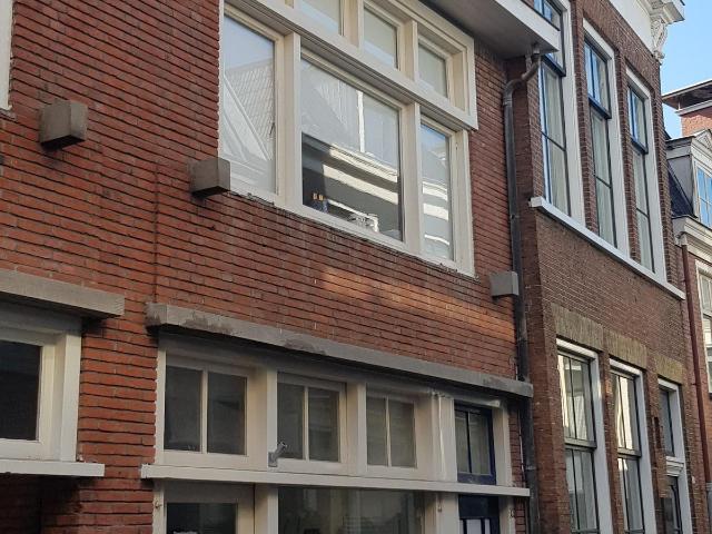 Studio te huur in Binnenstad en Stationskwartier, Leeuwarden