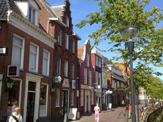 Studio te huur in Binnenstad en Stationskwartier, Leeuwarden