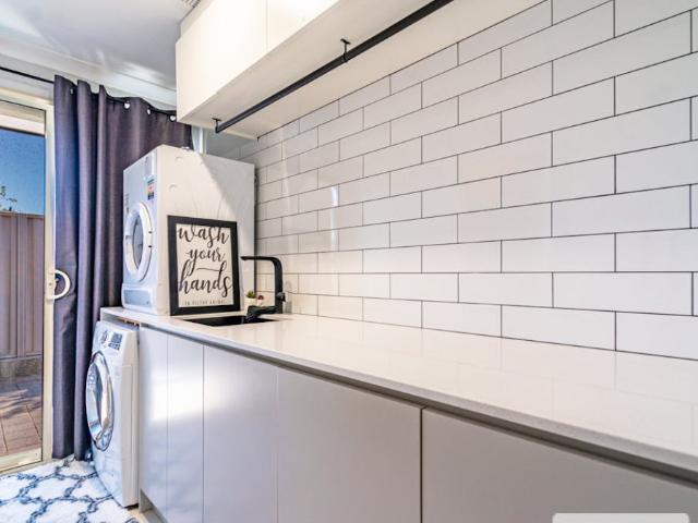 Studio for rent in Secret Harbour