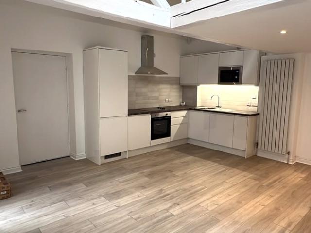Studio for rent in Hookstone, Harrogate