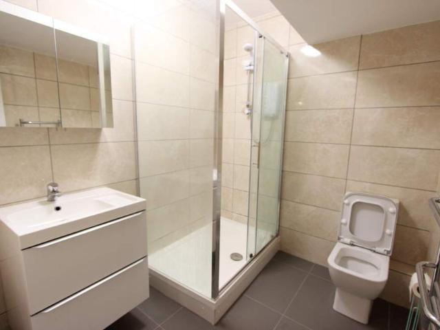 Studio for rent in Whetstone, Oakleigh Park