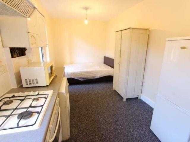 Studio for rent in West Kensington, Greater London