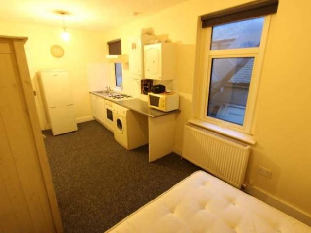 Studio for rent in West Kensington, Greater London