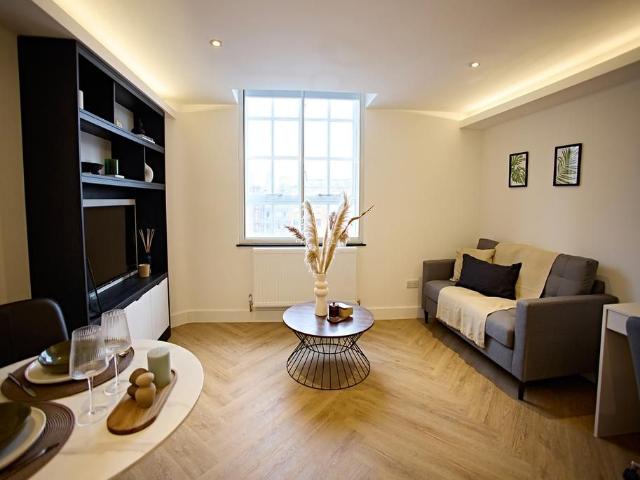 Studio for rent in Leylands, West Yorkshire