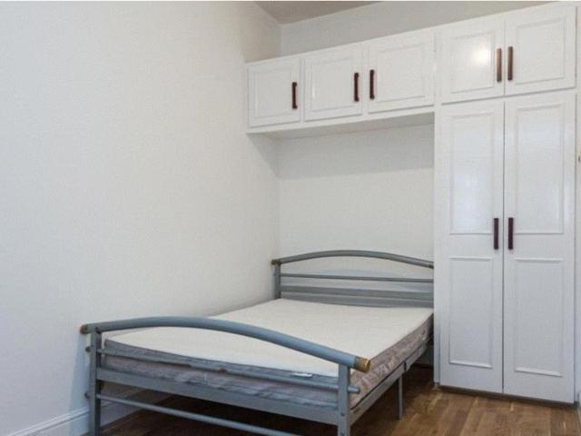Studio for rent in Shepherd's Bush, Greater London