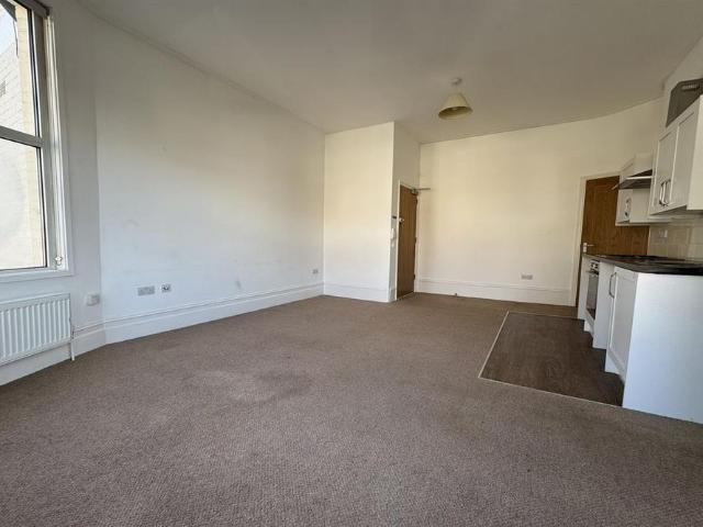 Studio for rent in Milton, Alton Barnes