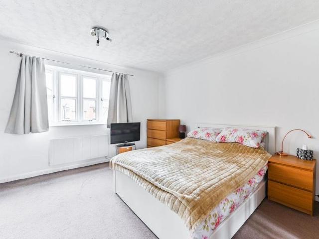 Studio for rent in Lane, Greater London