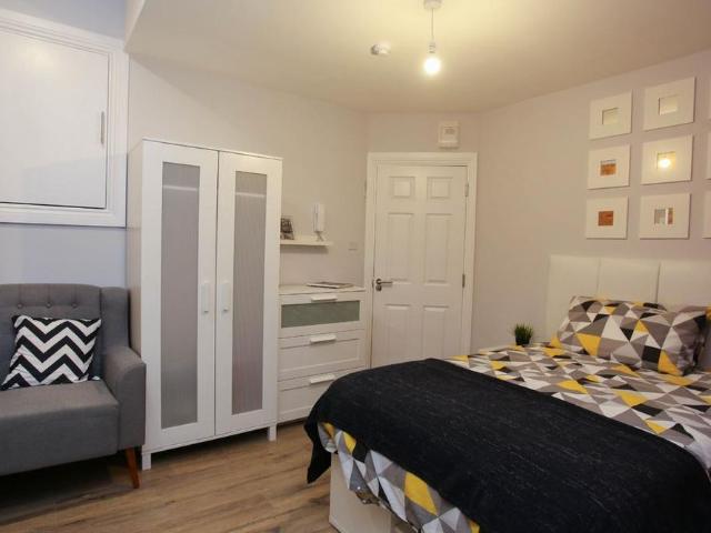 Studio for rent in Spring Park, Luton