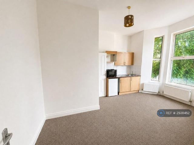Studio for rent in Church End, Greater London