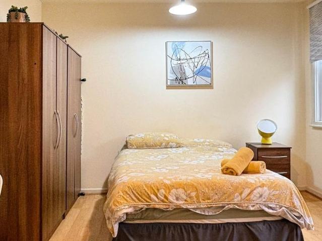Studio for rent in Brondesbury Park, Greater London