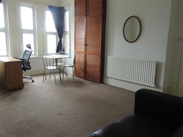 Studio for rent in London Borough of Ealing, Greater London