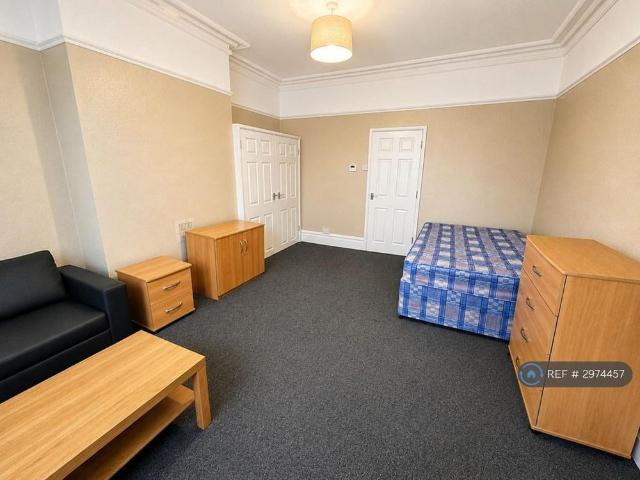 Studio for rent in Feckenham, City Of Bristol