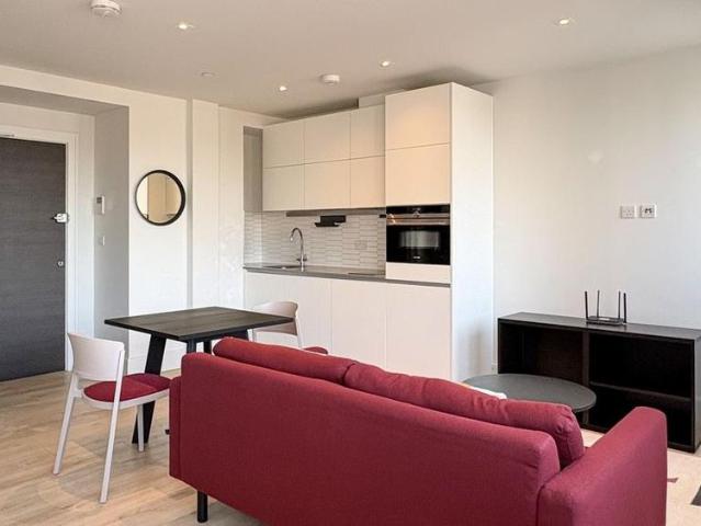 Studio for rent in Sudbury, Greater London