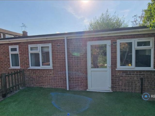 Flat for rent in Vange, Essex