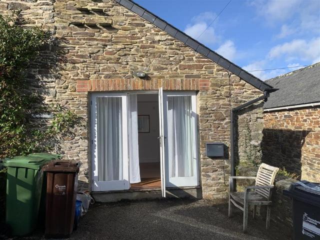 Flat for rent in Veryan Green, Veryan