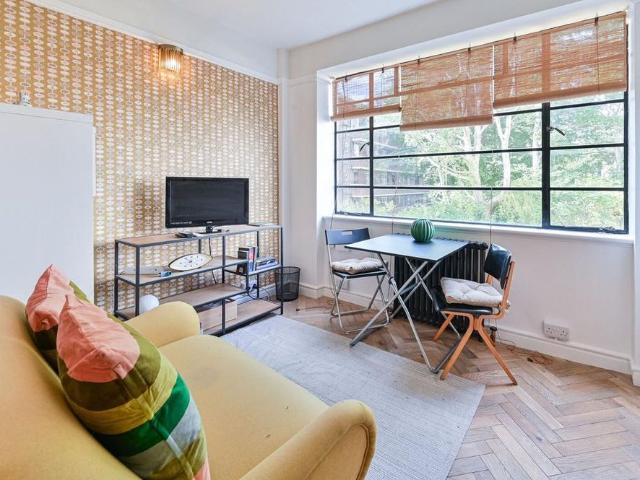 Studio for rent in London Borough of Lewisham, Forest Hill
